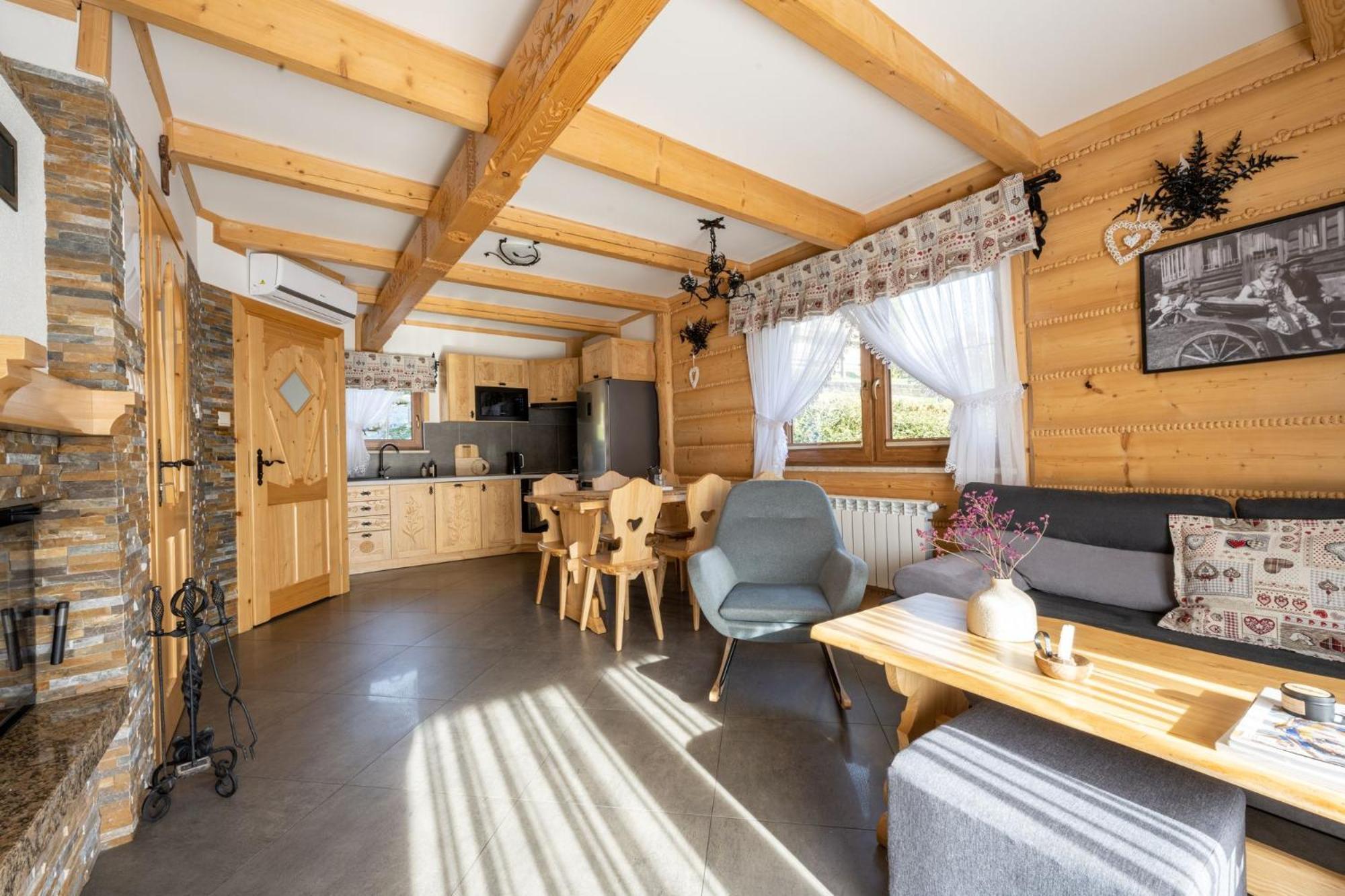 Lux-House & Jacuzzi Sauna ซาโกปาเน ภายนอก รูปภาพ